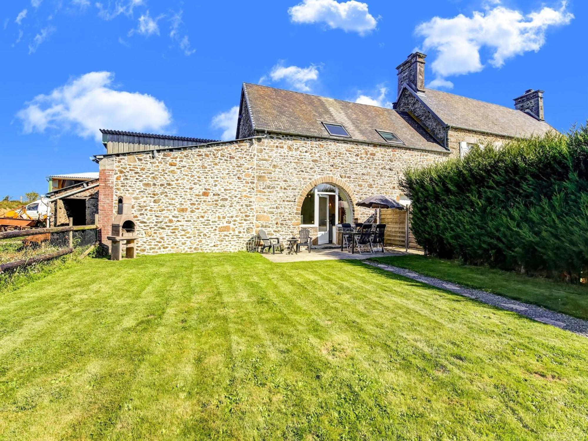 Holiday Home With Garden In Brainville Extérieur photo