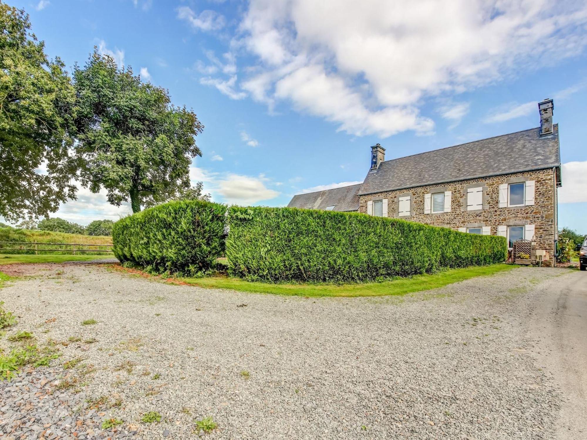 Holiday Home With Garden In Brainville Extérieur photo
