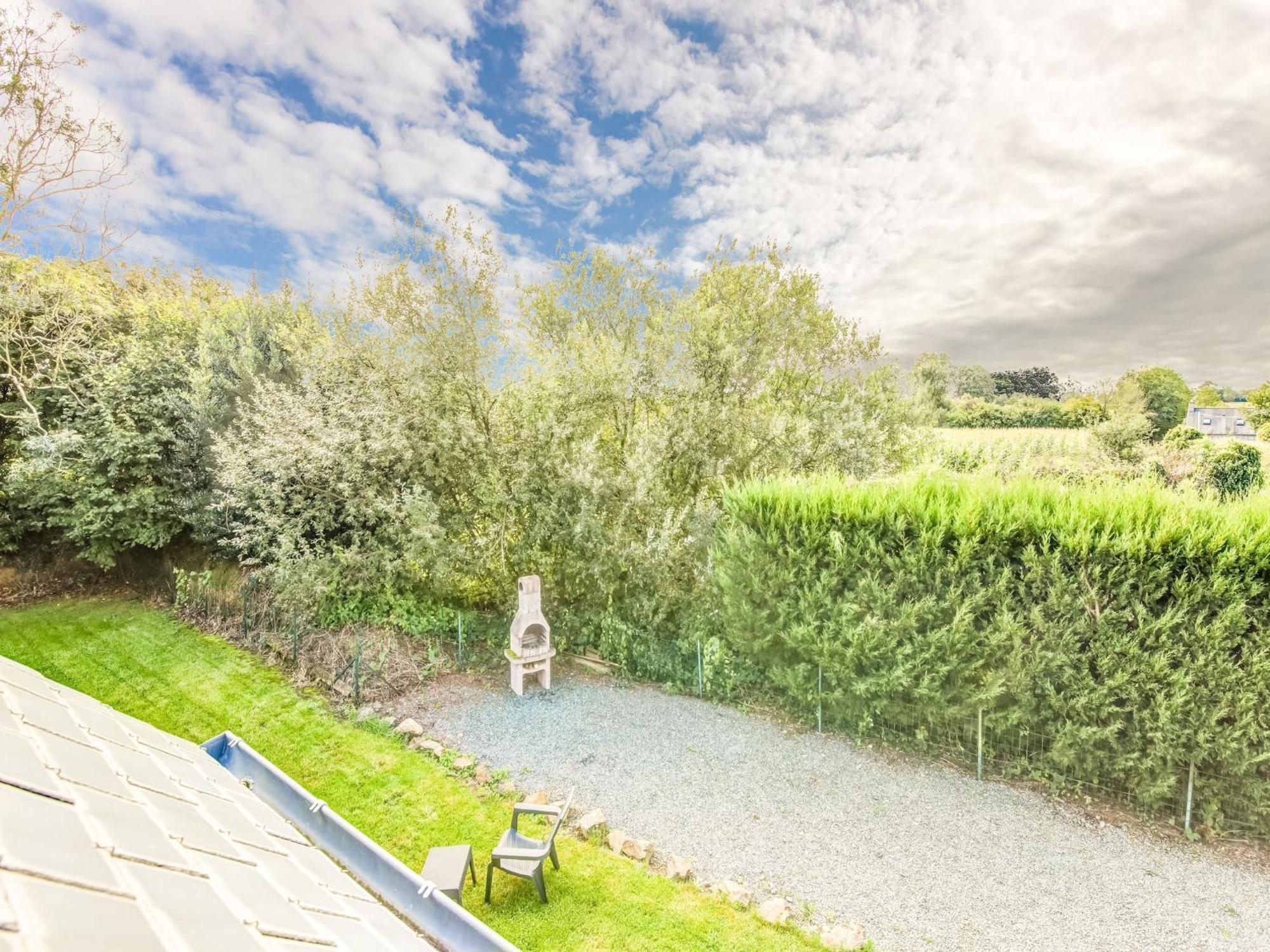 Holiday Home With Garden In Brainville Extérieur photo